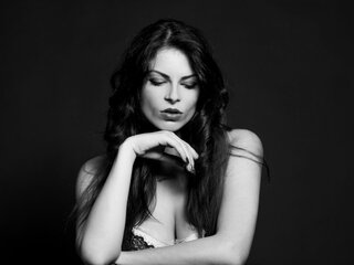 A1RaisaBella cam